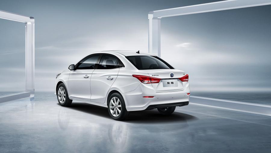  Changan Alsvin 2018 года  (фото 3 из 7)